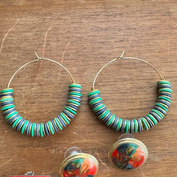 Lot of 11 Vintage and Modern Colorful Southwestern Bohemian Earrings - Picture 5 of 13